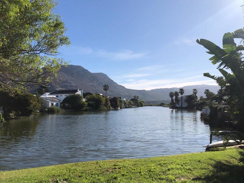 To Let 1 Bedroom Property for Rent in Marina Da Gama Western Cape